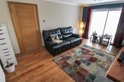 4 Boon Walk, Corby, NN17 1BE