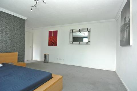 Studio for sale, Whitley Close, Stanwell TW19