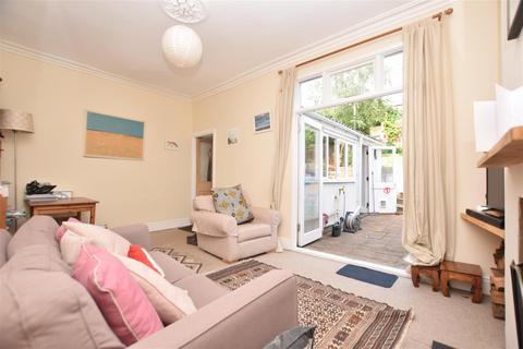 3 bedroom terraced house to rent, 10049 York Road, Montpelier, Bristol