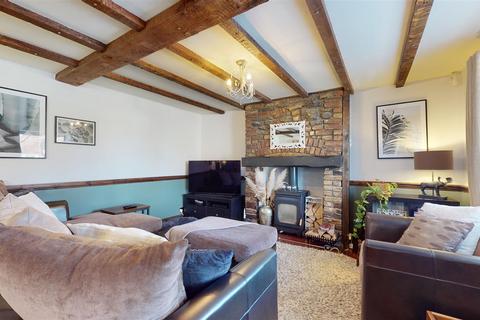 4 bedroom end of terrace house for sale, Church Lane, Whitchurch