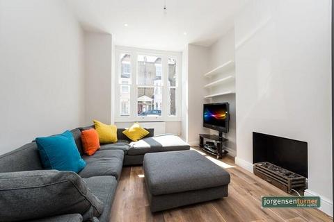 2 bedroom flat to rent, Charteris Road, Queens Park