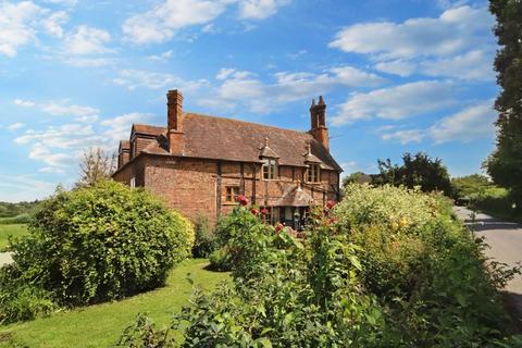 2 bedroom semi-detached house for sale, Churchend, Tewkesbury GL20