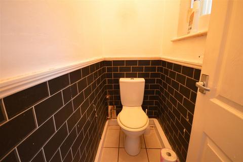 3 bedroom end of terrace house for sale, Willow Park, Pontefract
