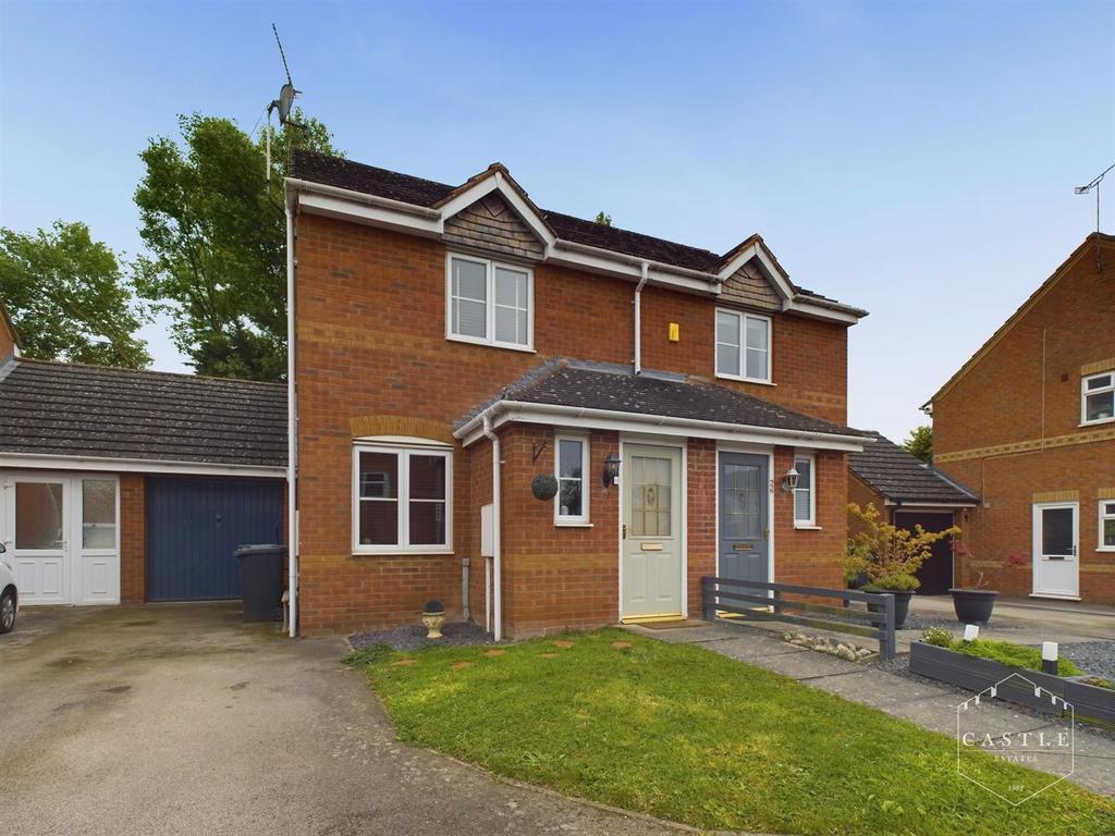 Upton Drive, Maple Park, Nuneaton 2 bed semidetached house for sale