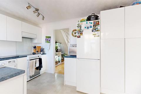 6 Cheyne Close, Portland, DT5 2JW
