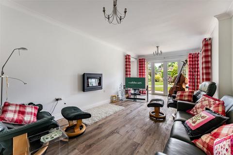 4 bedroom detached bungalow for sale, Melrose Road, West Mersea Colchester CO5