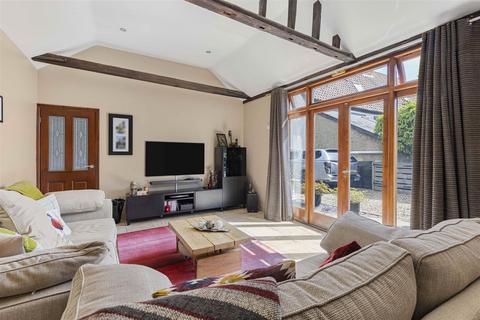8 Brook Street, Elsworth, Cambridge, CB23 4HX