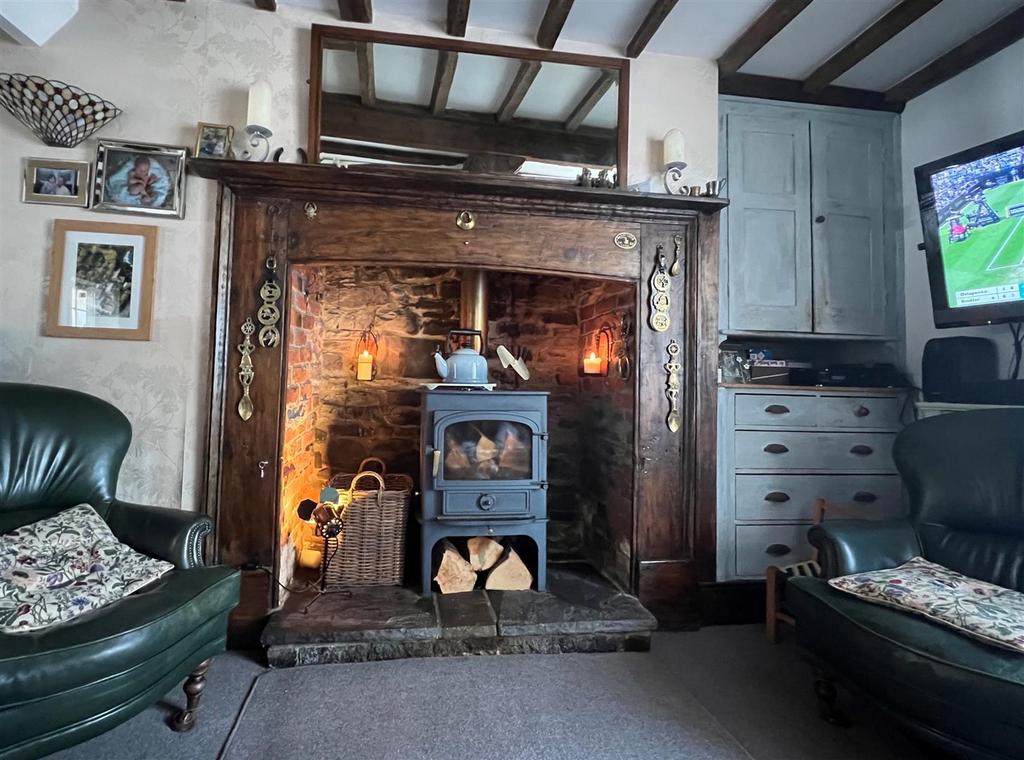 Log burner.jpg