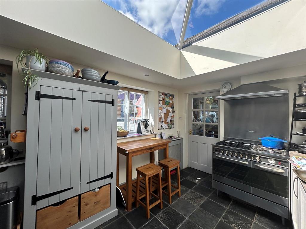 Kitchen cupboard.jpg