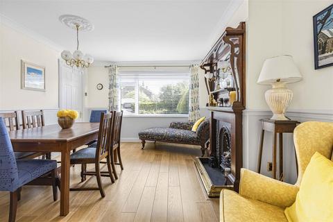 24 Foxs Way, Comberton, Cambridge, CB23 7DL