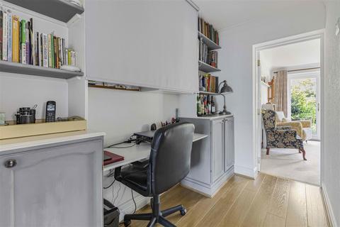 24 Foxs Way, Comberton, Cambridge, CB23 7DL