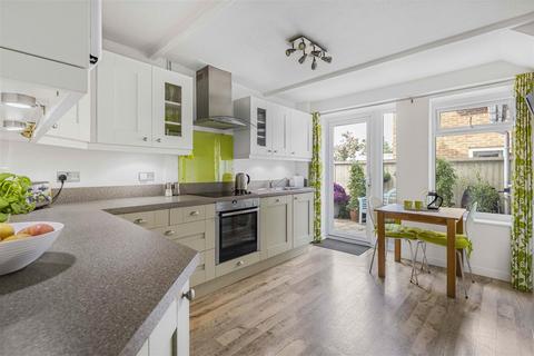 24 Foxs Way, Comberton, Cambridge, CB23 7DL