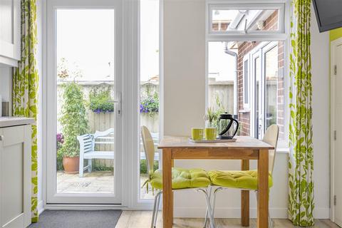 24 Foxs Way, Comberton, Cambridge, CB23 7DL
