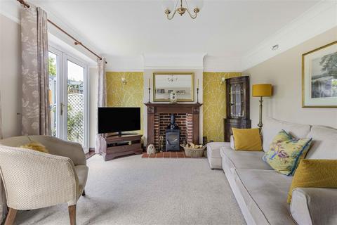24 Foxs Way, Comberton, Cambridge, CB23 7DL