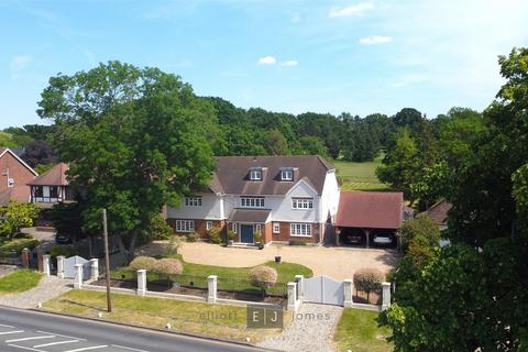 5 bedroom detached house for sale, High Road, Chigwell IG7