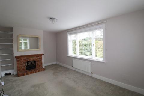 4 bedroom semi-detached house to rent, Lower Bourne, Farnham GU10