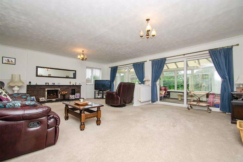 Wentworth Drive, Lichfield WS14 4 bed detached bungalow for sale £700,000