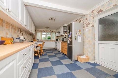 23 Wentworth Drive, Lichfield, WS14 9HN