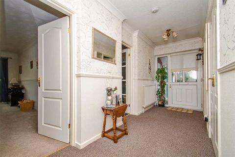 23 Wentworth Drive, Lichfield, WS14 9HN