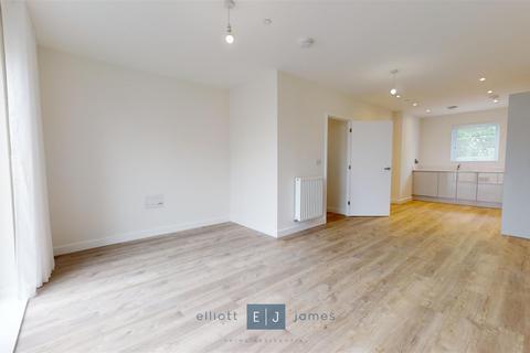 2 bedroom apartment to rent, Borders Lane, Loughton IG10