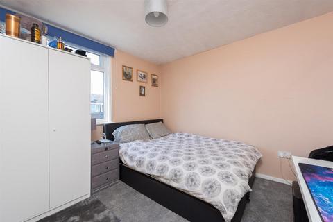 3 bedroom end of terrace house for sale, Normanton Road, Basingstoke RG21