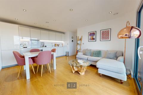 2 bedroom apartment to rent, The Broadway, Loughton IG10