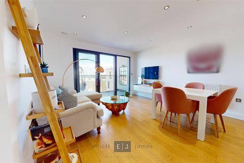 2 bedroom apartment to rent, The Broadway, Loughton IG10