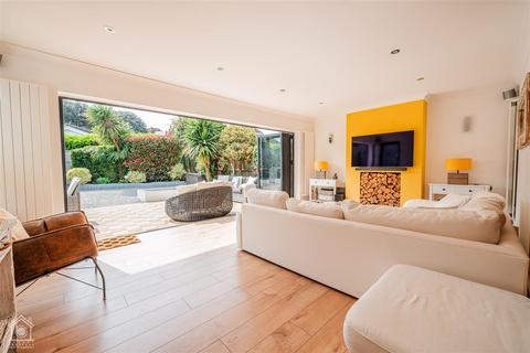 7 Ariel Close, Bournemouth, BH6 4LS