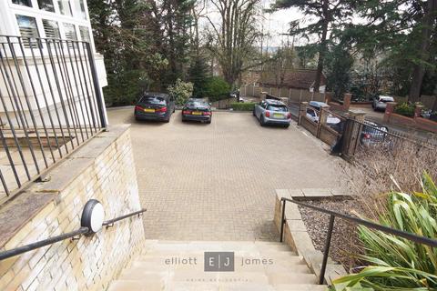2 bedroom penthouse to rent, 7, Albion Hill, Loughton IG10