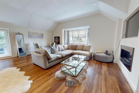 2 bedroom penthouse to rent, 7, Albion Hill, Loughton IG10