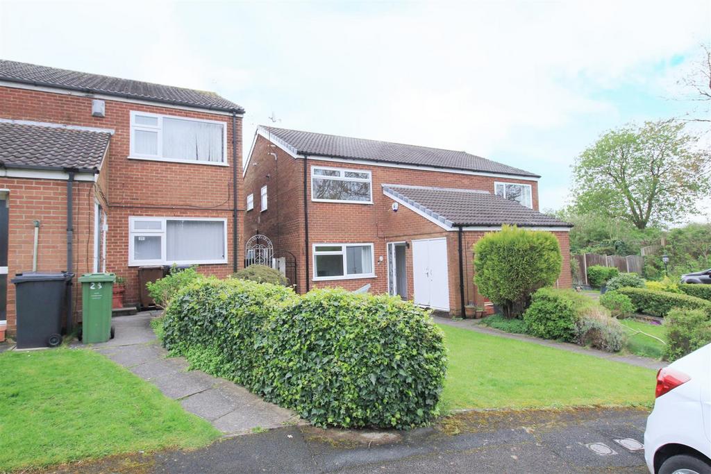 The Winnows, Manchester M34 2 bed flat to rent £800 pcm (£185 pw)