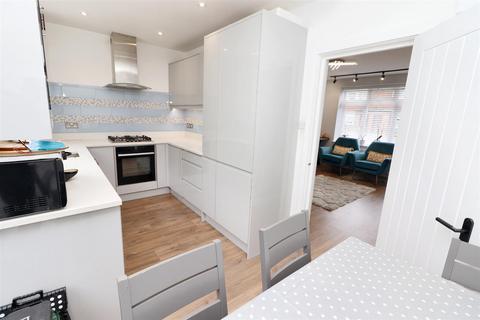 61 Morpeth Avenue, Borehamwood, WD6 4BW