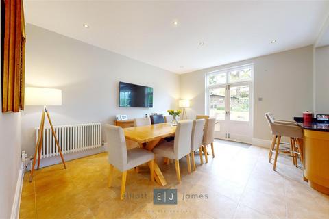 5 bedroom detached house for sale, The Uplands, Loughton IG10
