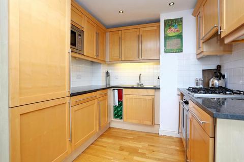 2 bedroom flat for sale, Ferry Lane, Brentford, TW8