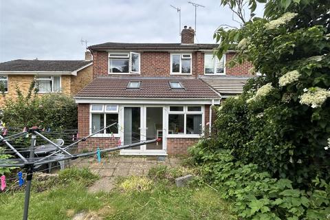 3 bedroom end of terrace house to rent, Broadwater Road, Southampton