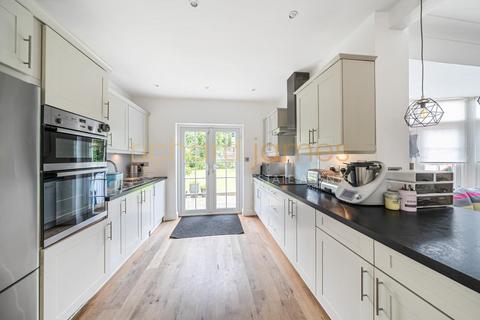 4 bedroom semi-detached house for sale, Millway, Mill Hill, London, NW7