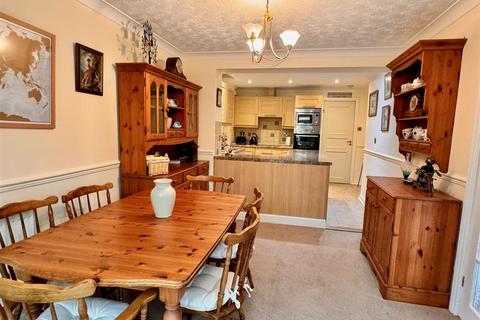 18 Birchcroft, Coven, Wolverhampton, WV9 5DZ