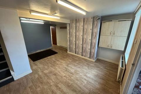 Property to rent, Blackburn Road, Rising Bridge, BB5 2RY