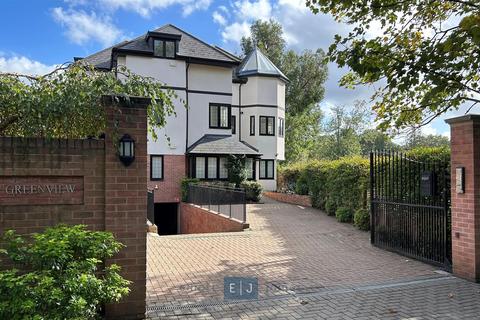 3 Greenview, 154 High Road, Chigwell, IG7 5BQ