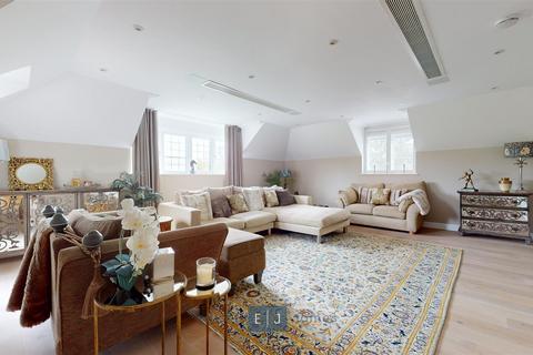 3 Greenview, 154 High Road, Chigwell, IG7 5BQ