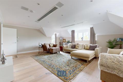 3 Greenview, 154 High Road, Chigwell, IG7 5BQ
