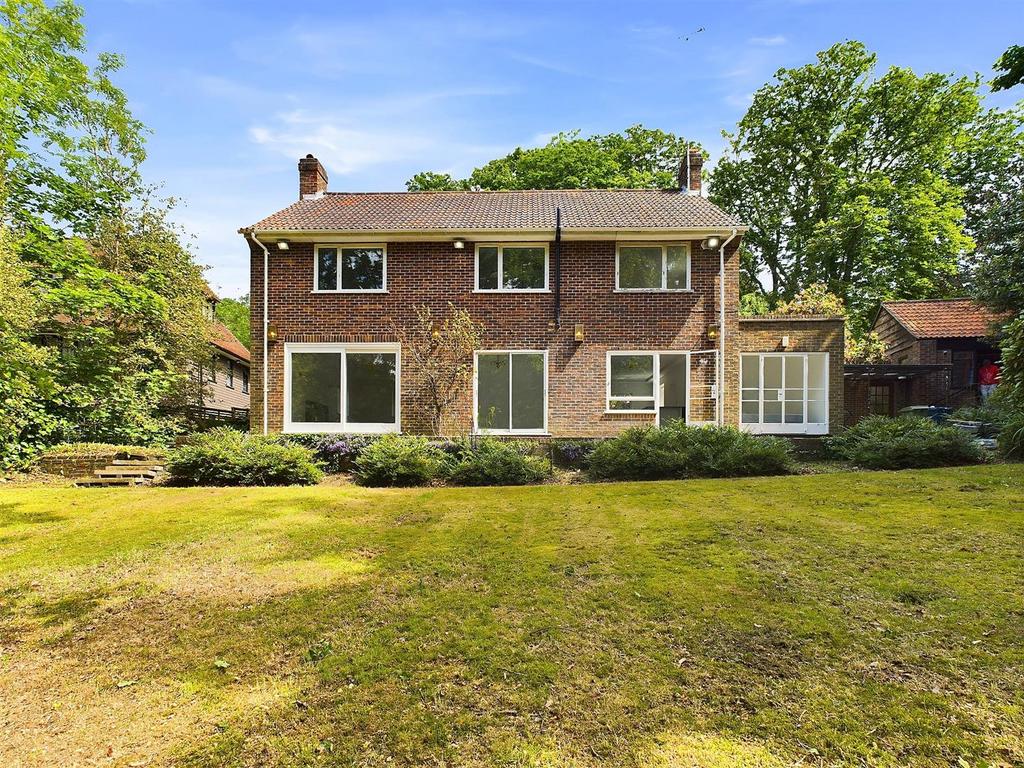 CAM03510 G0-PR0097-STILL010.jpg