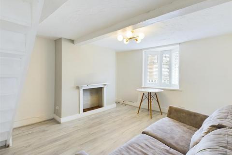 2 bedroom cottage for sale, The Oaks, Ruislip HA4