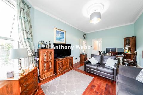 2 bedroom flat to rent, Sylvan Avenue, Wood Green, London N22