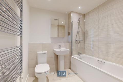 2 bedroom apartment to rent, Epping Gate, Loughton IG10