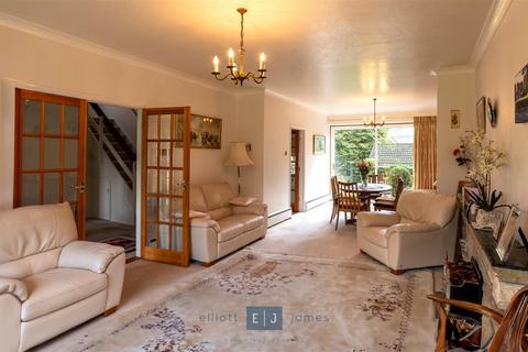 2 Clays Lane, Loughton, IG10 2RZ