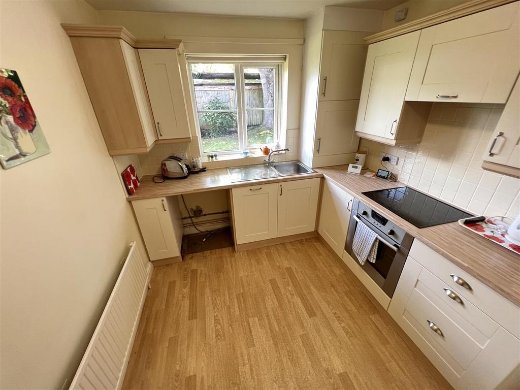 Brimstage Road, Heswall, Wirral 2 bed semidetached bungalow for sale
