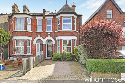 5 bedroom semi-detached house for sale, Buckingham Road, London E18