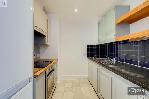2 bedroom flat to rent, Naylor Building West, 1 Assam Street., London E1