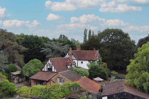 5 bedroom detached house for sale, Honeypot Lane, Waltham Abbey EN9